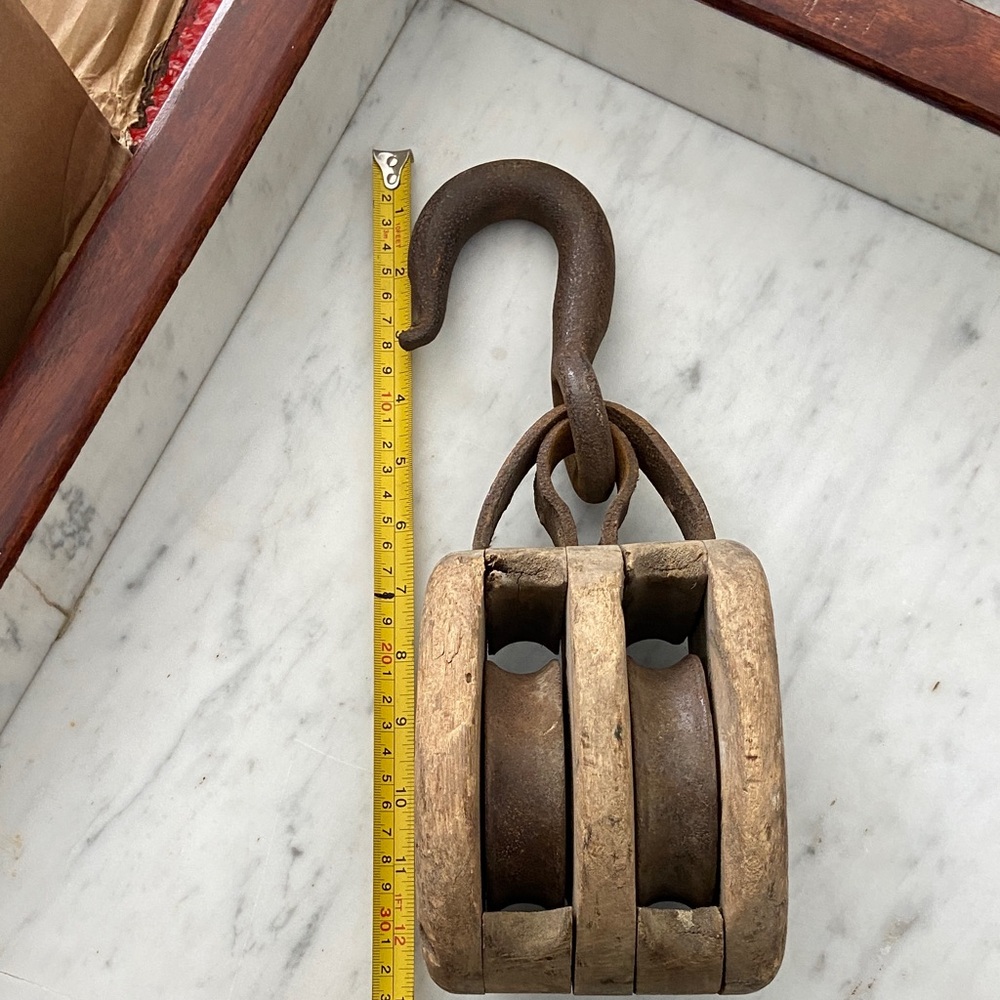 Antique Rustic Double Wooden Pulley with Hook - Picture 6 of 7
